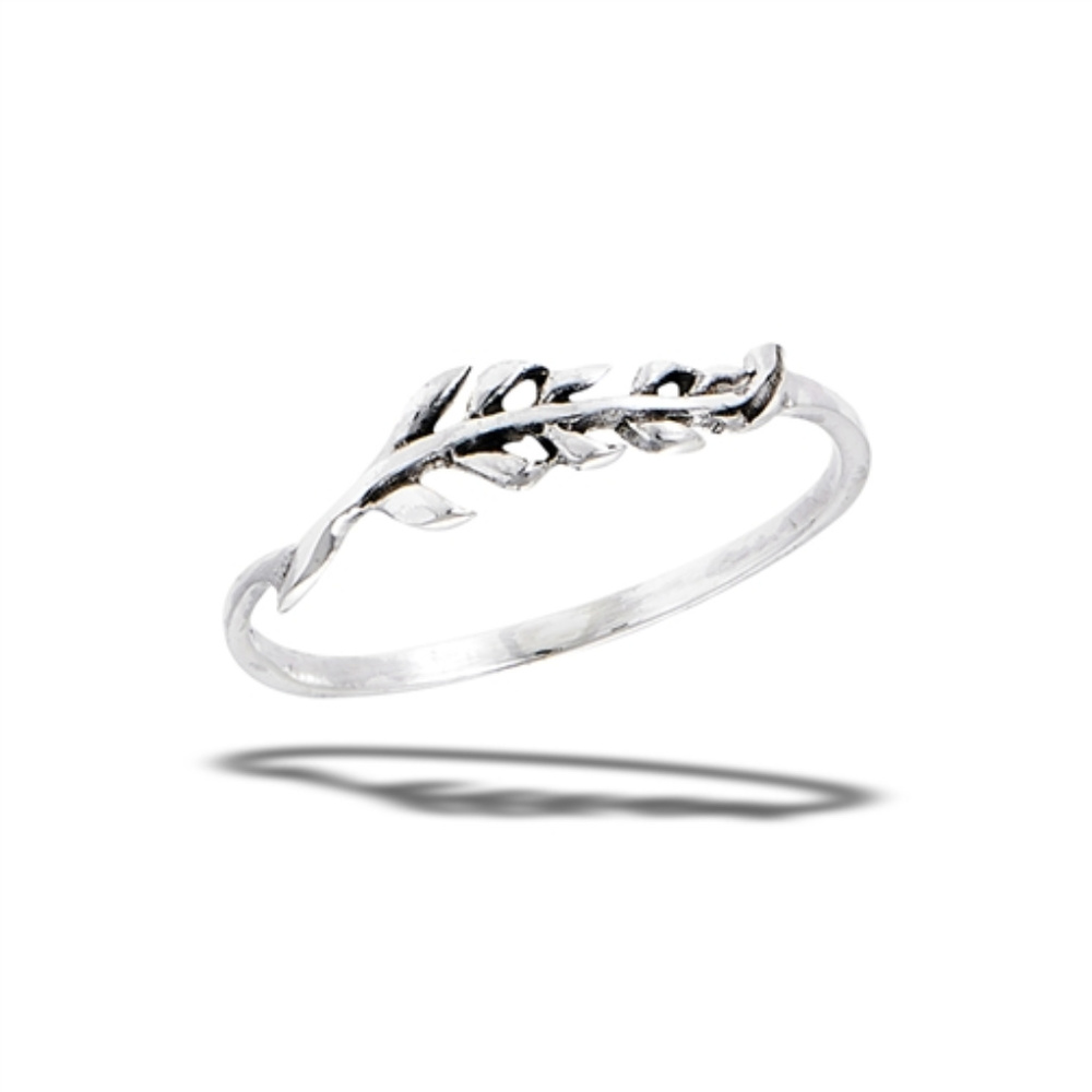 NWT- Sterling 925 Dainty Leaves Ring